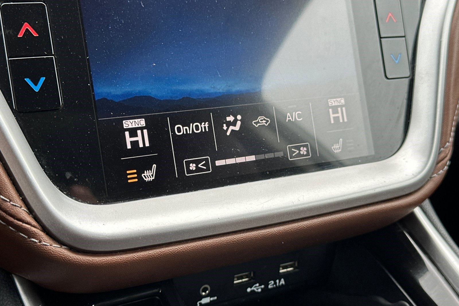 Used 2020 Subaru Outback Touring w/ Popular Package #2 image 28