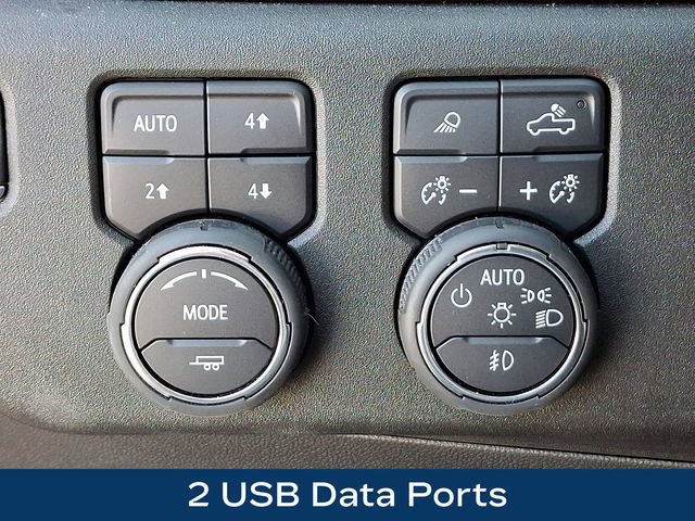 Used 2024 Chevrolet Silverado 1500 High Country w/ High Country Premium Package image 9