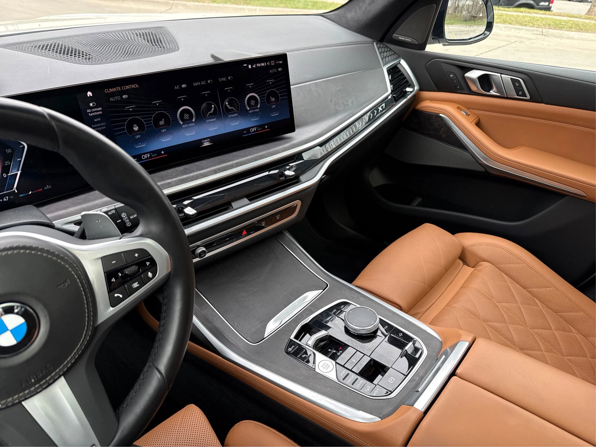 Used 2023 BMW X7 xDrive40i w/ M Sport Package image 16