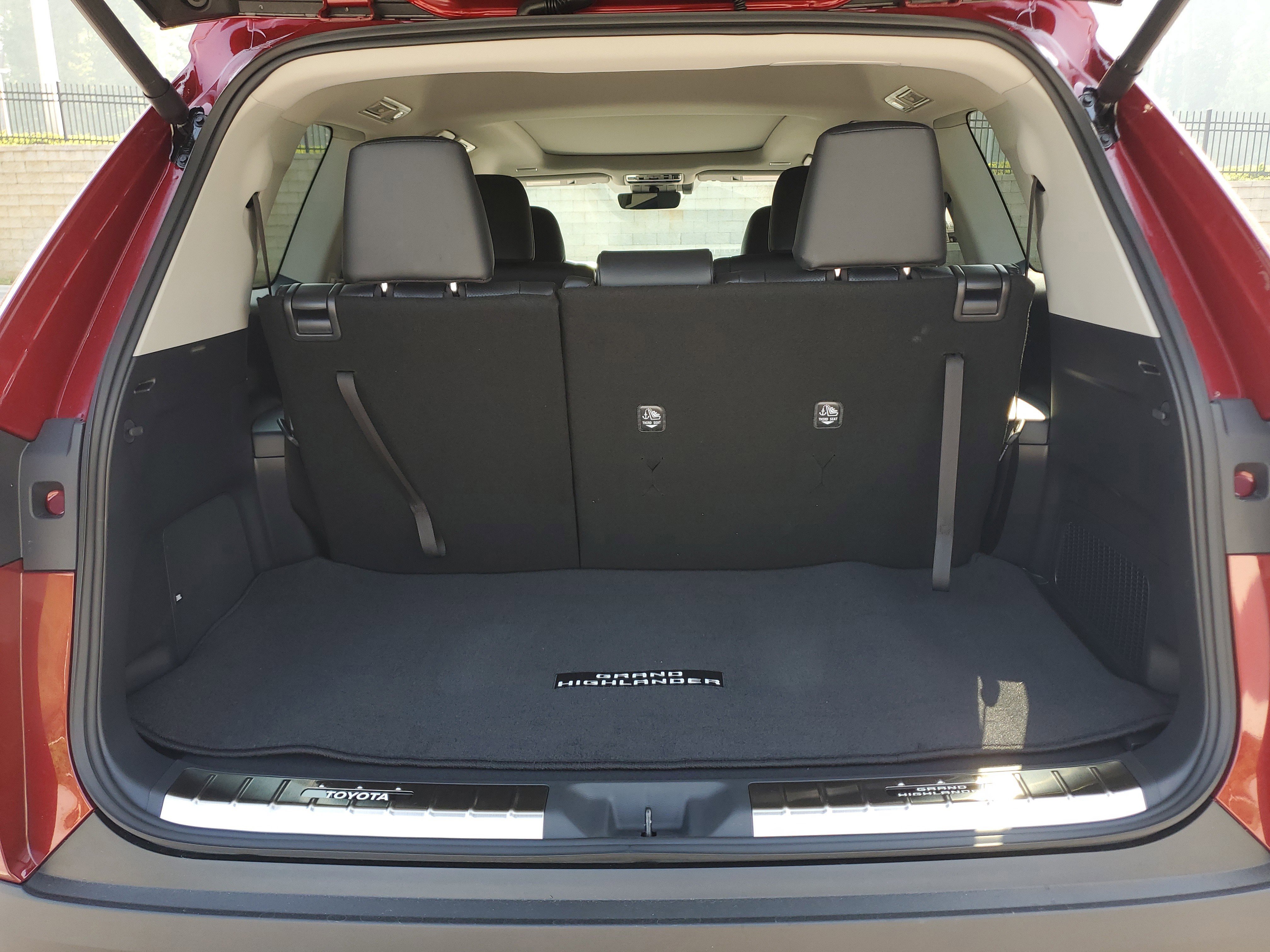 New 2026 Toyota Grand Highlander Limited FWD image 9