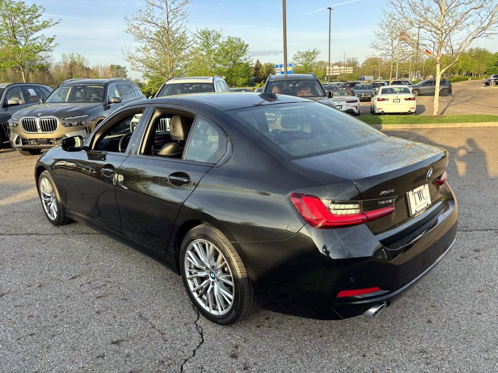 Used 2023 BMW 330i xDrive Sedan w/ Premium Package AWD/4WD image 7