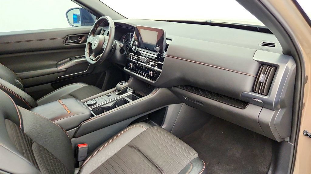 Used 2024 Nissan Pathfinder Rock Creek AWD/4WD image 24