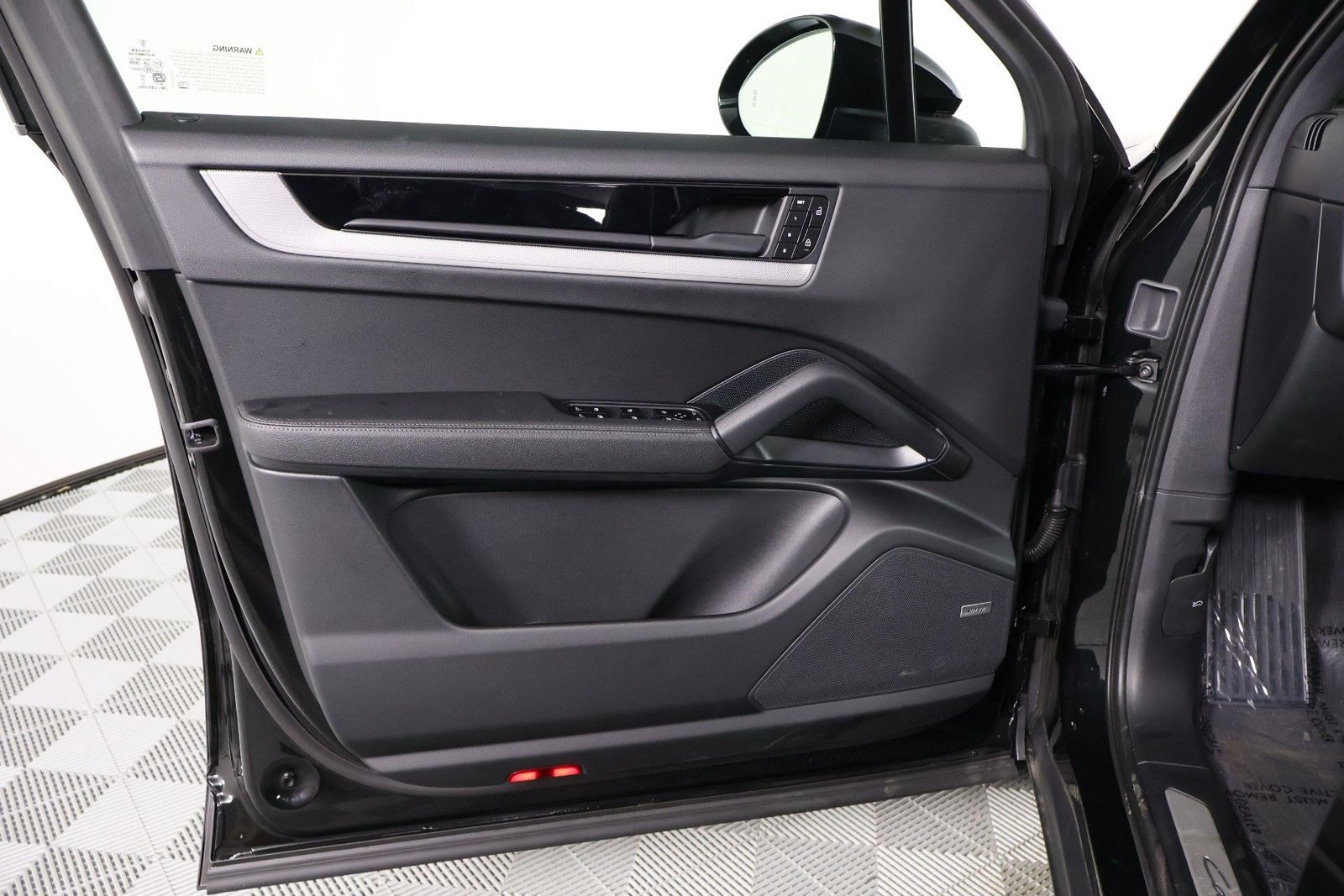 Certified 2026 Porsche Cayenne AWD/4WD image 20