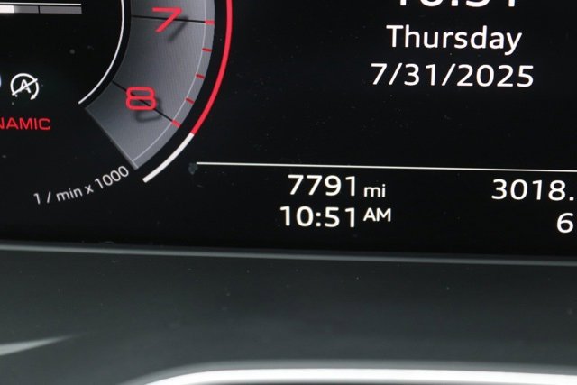 Used 2025 Audi Q5 2.0T Premium w/ Convenience Plus Package image 31