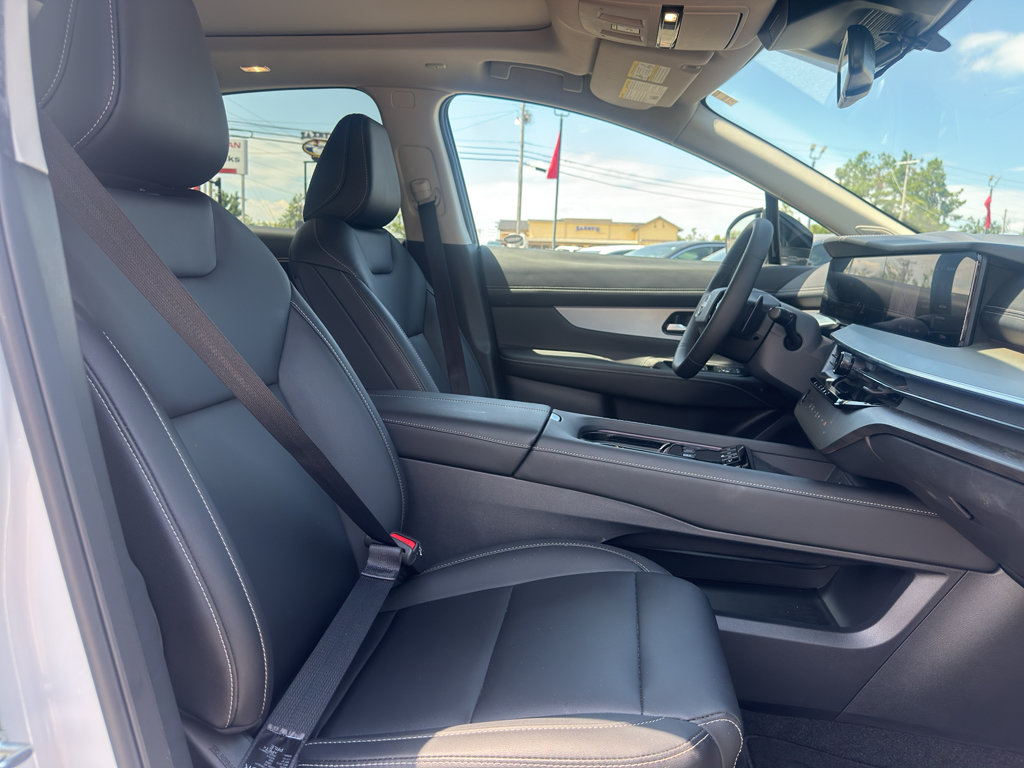 Used 2025 Nissan Murano SL AWD/4WD image 15