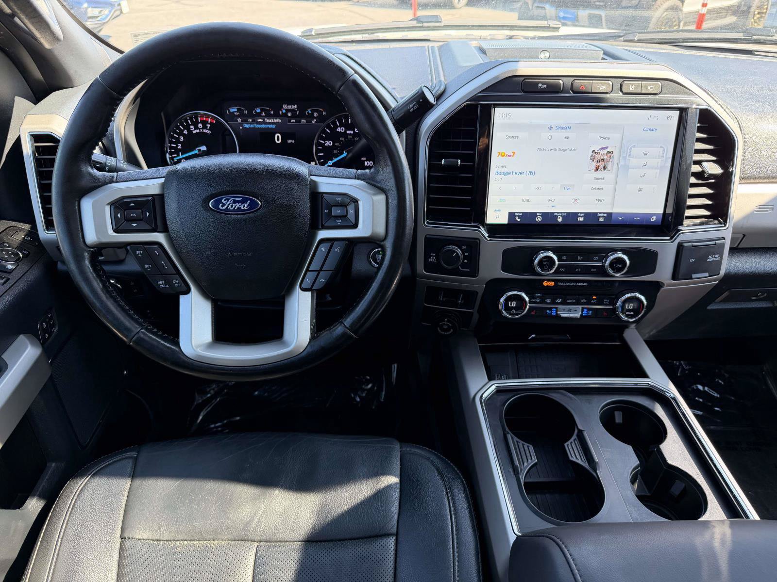 Used 2022 Ford F250 Lariat w/ Black Appearance Package AWD/4WD image 11