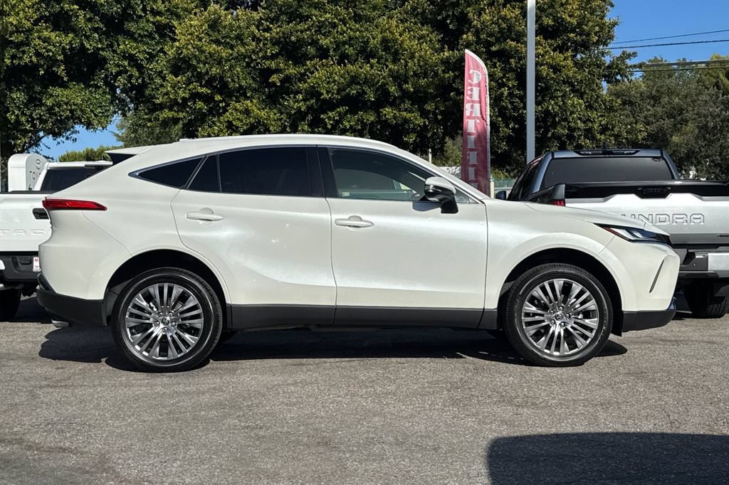 Certified 2022 Toyota Venza XLE AWD/4WD video 2