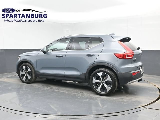 Used 2023 Volvo XC40 B4 Ultimate FWD image 7