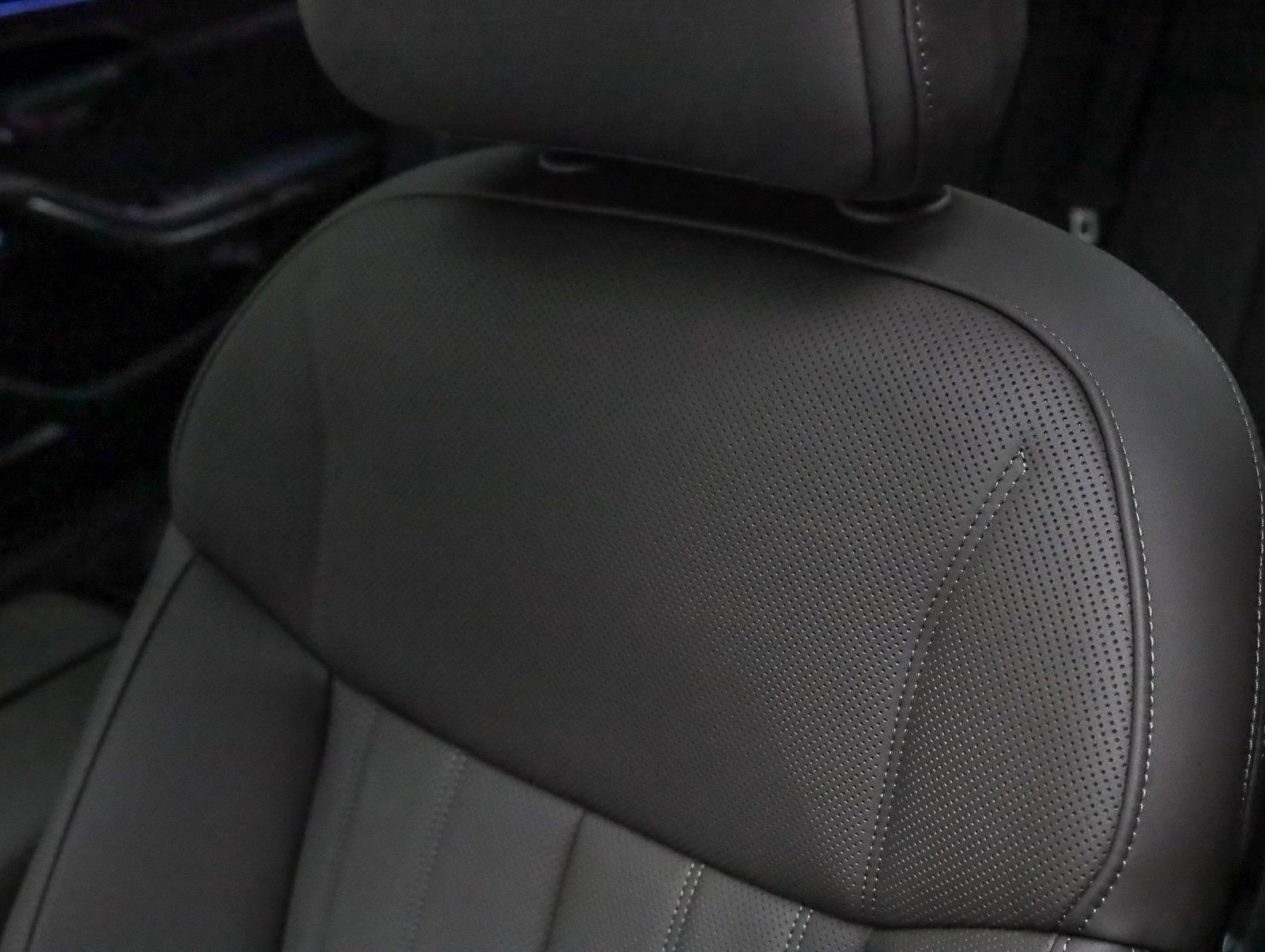 New 2025 Audi A8 L 3.0T image 24