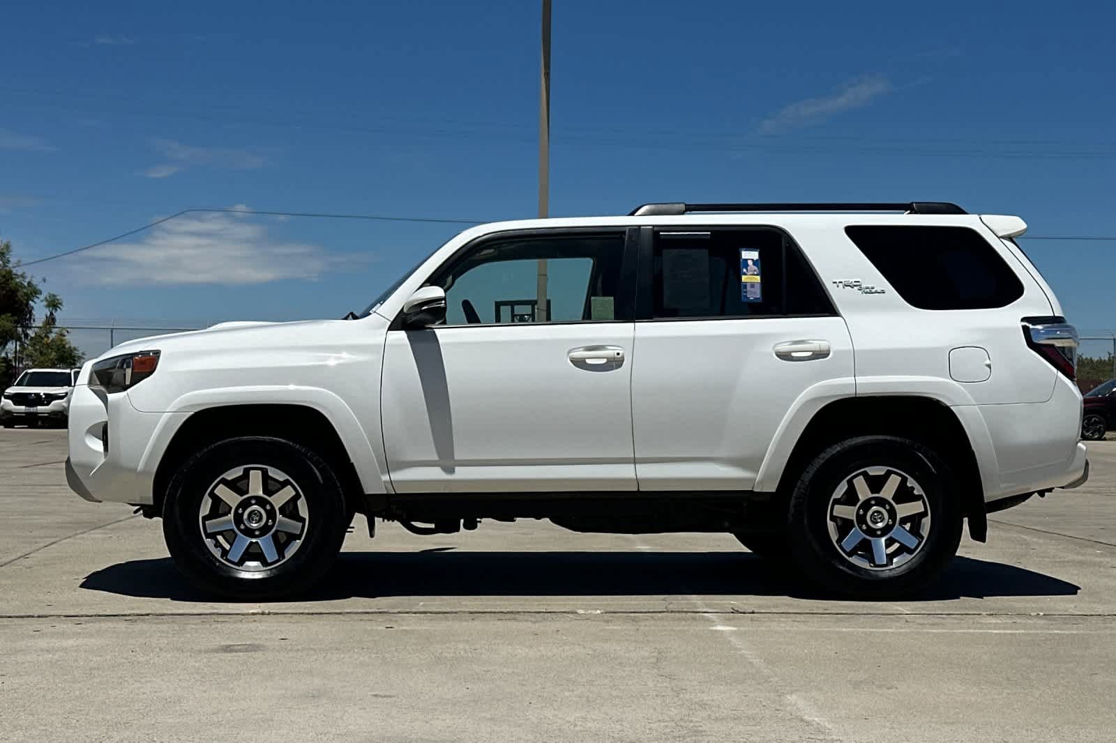 Used 2022 Toyota 4Runner TRD Off-Road Premium AWD/4WD image 6
