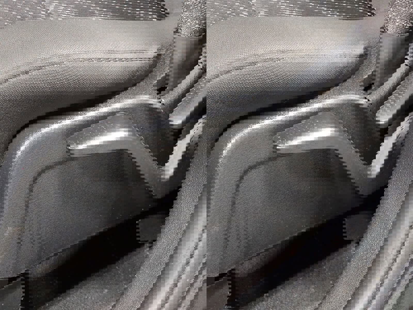 Used 2018 Dodge Journey SE image 18