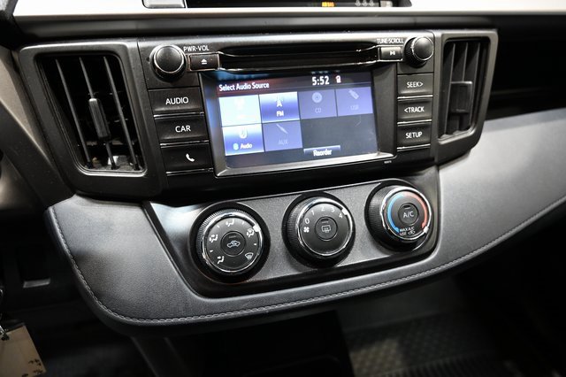 Used 2018 Toyota RAV4 LE image 14