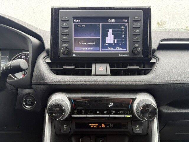 Used 2021 Toyota RAV4 XLE AWD/4WD image 4