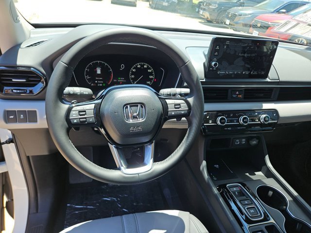 New 2025 Honda Pilot Touring image 34