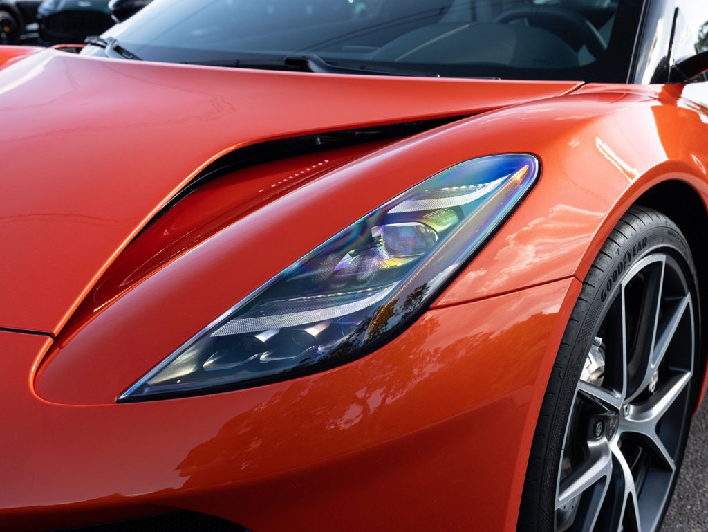 Used 2025 Lotus Emira RWD image 13