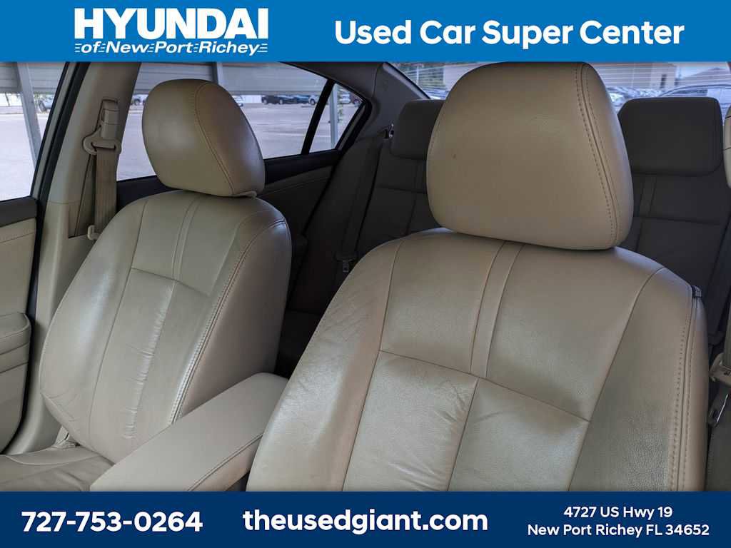 Used 2011 Nissan Altima 2.5 SL w/ Technology Pkg FWD image 7