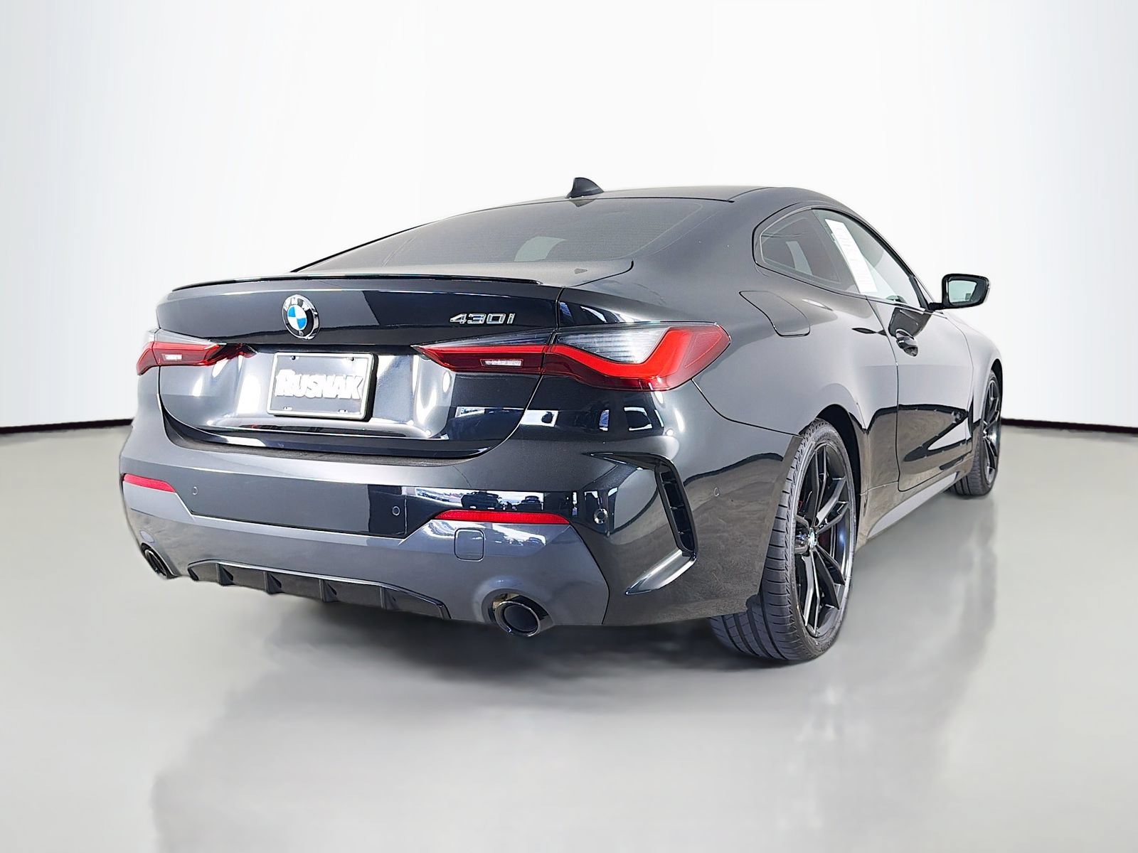 Certified 2023 BMW 430i Coupe w/ M Sport Package RWD image 7
