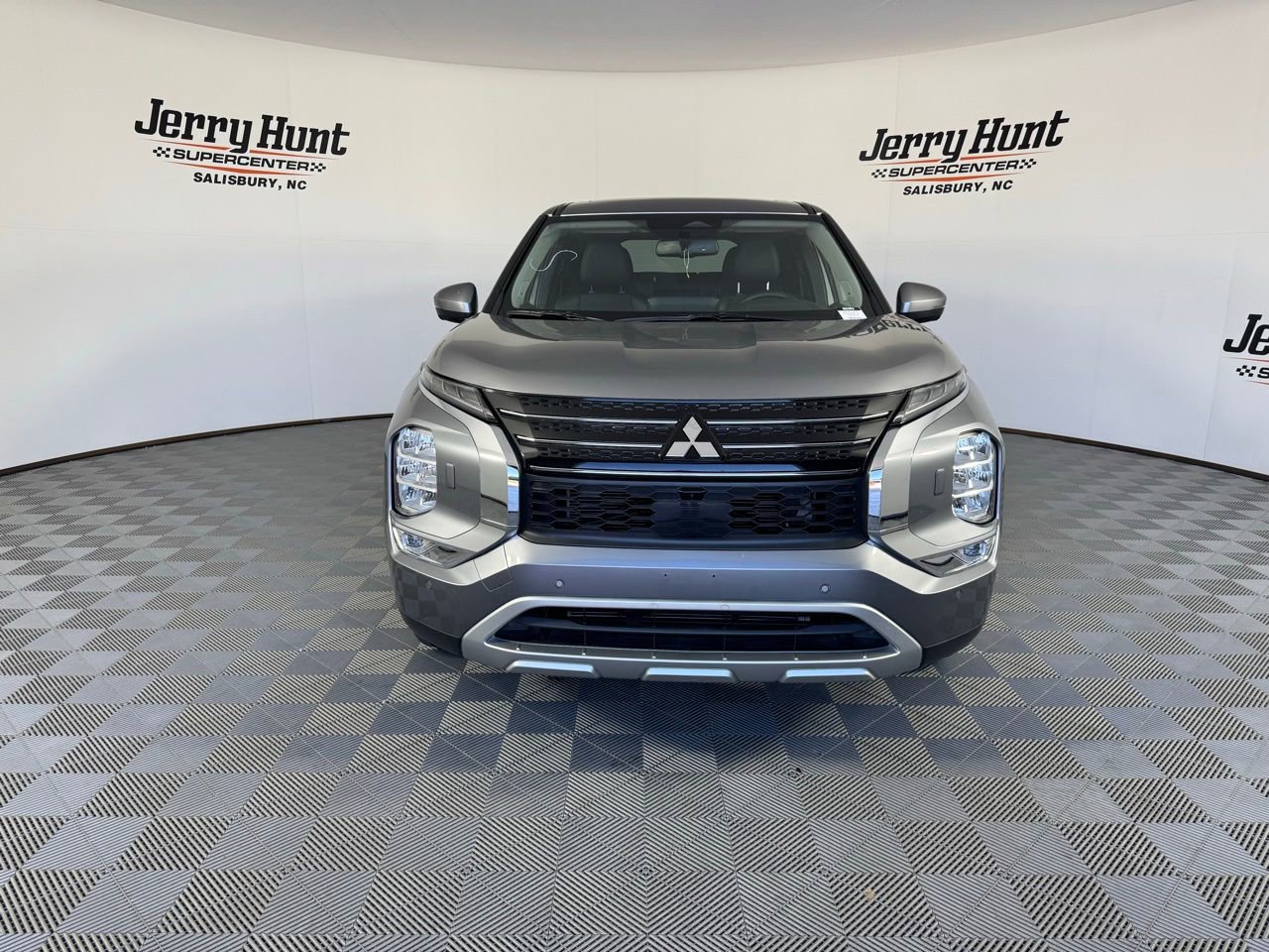Used 2024 Mitsubishi Outlander SE image 7