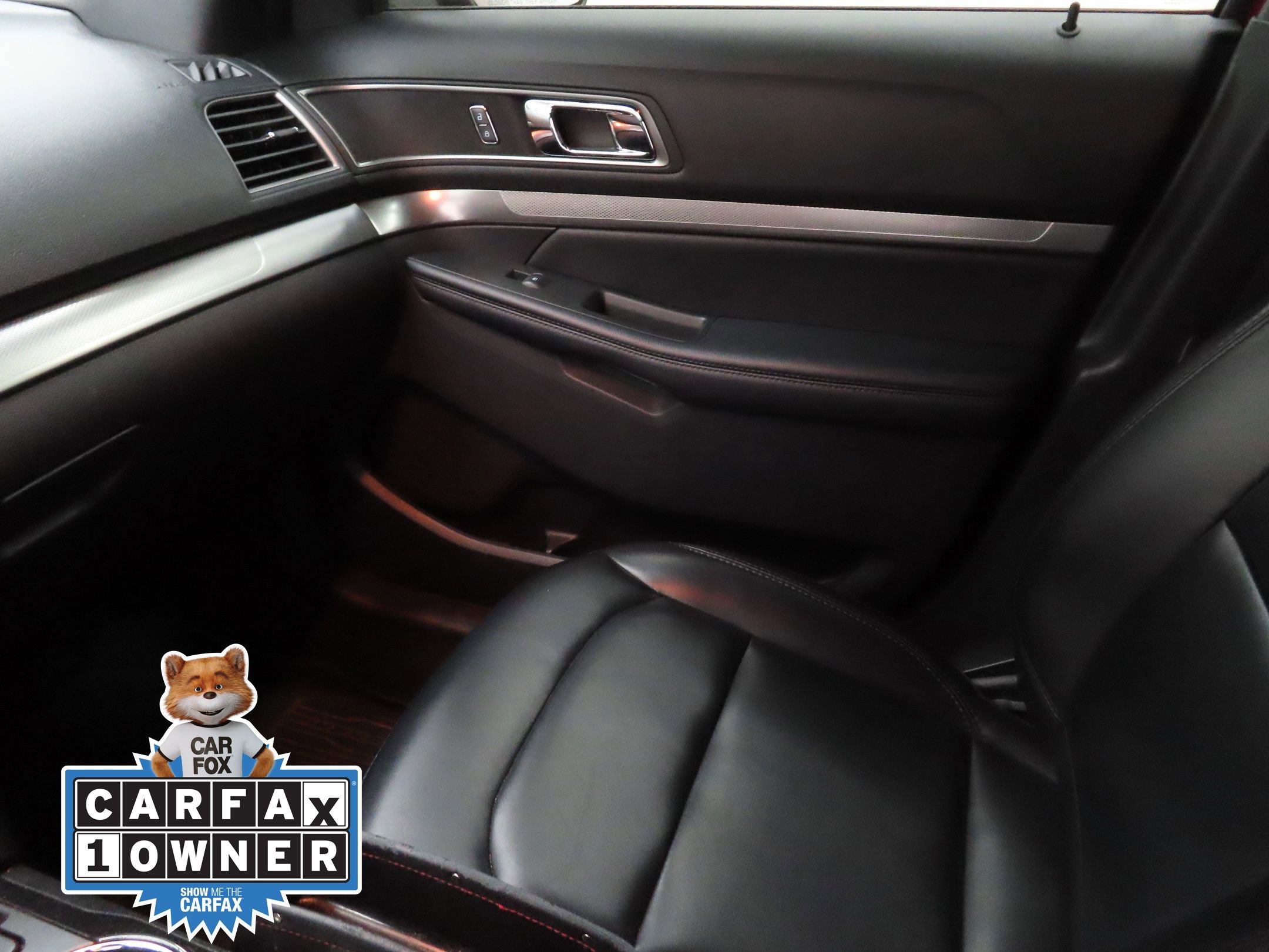 Used 2019 Ford Explorer XLT w/ Equipment Group 202A image 19