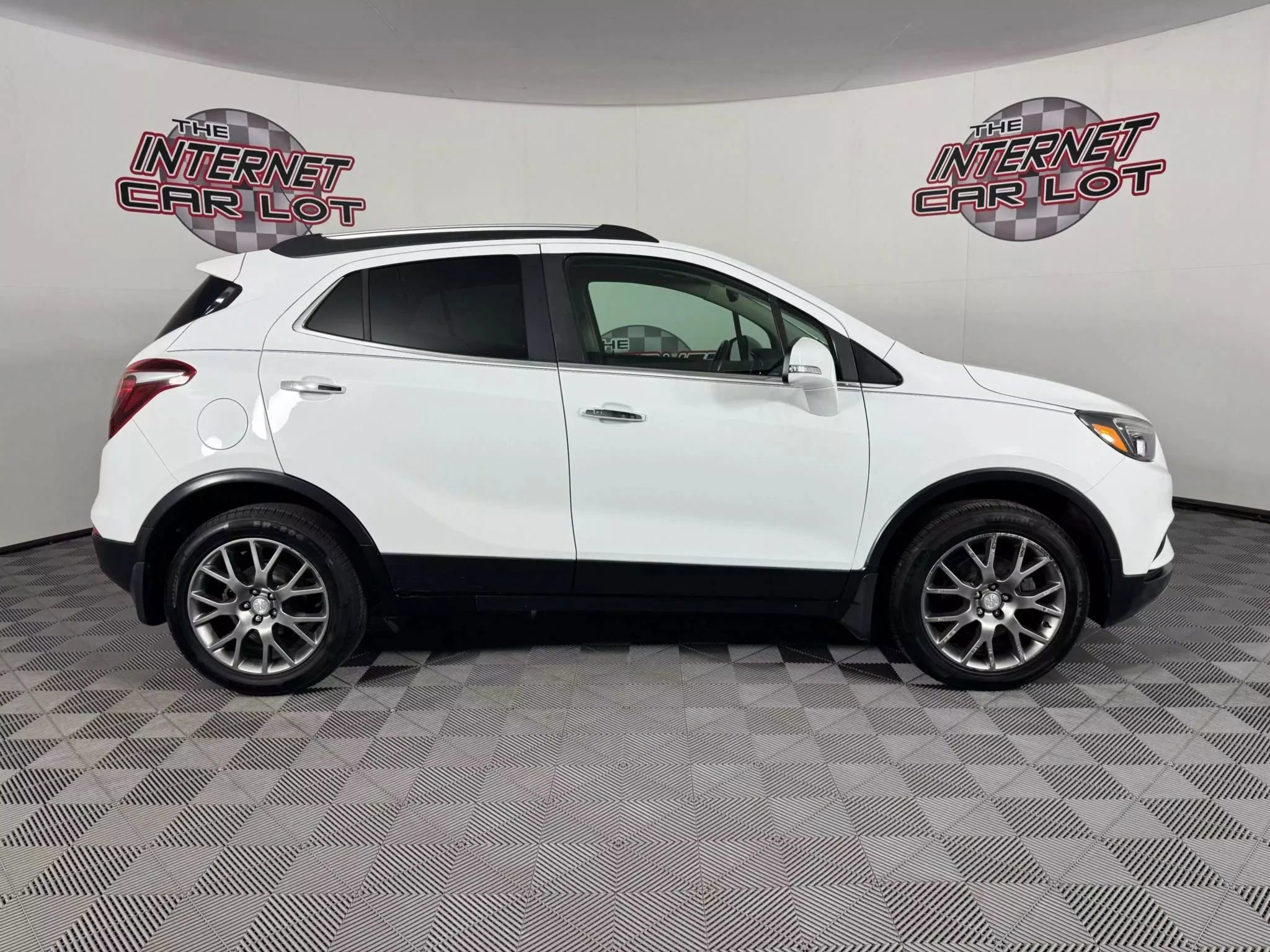 Used 2017 Buick Encore Premium w/ Experience Buick Package image 8