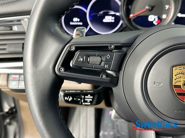 Used 2022 Porsche Panamera GTS image 18