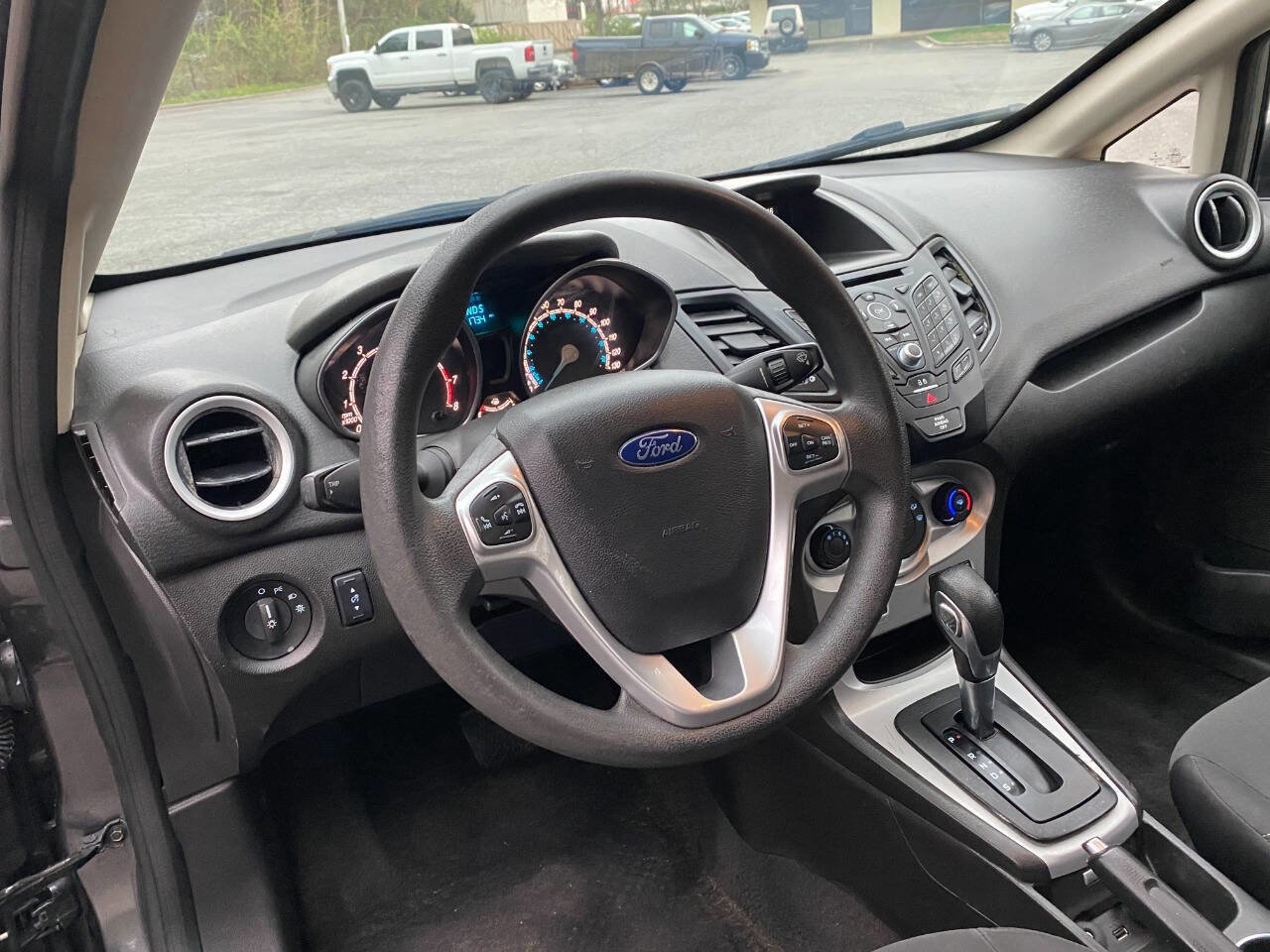 Used 2018 Ford Fiesta SE image 12