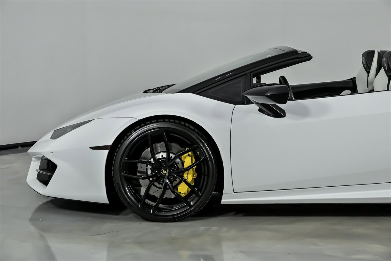 Used 2018 Lamborghini Huracan LP 580-2 image 7