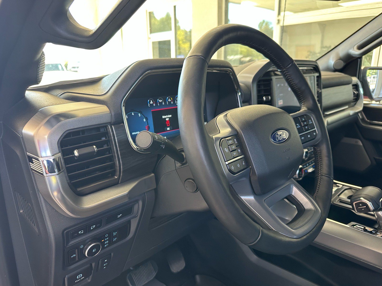 Certified 2024 Ford F150 Lariat w/ FX4 Off-Road Package AWD/4WD image 21