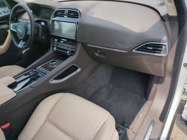 Used 2020 Jaguar F-PACE Prestige AWD/4WD image 19