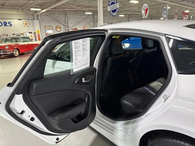 Used 2015 Chrysler 200 S w/ Navigation & Sound Group I AWD/4WD image 29