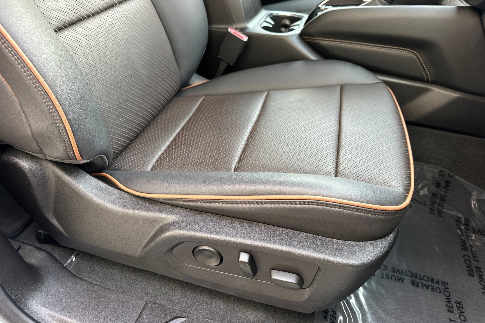 Certified 2023 GMC Canyon AT4 w/ AT4 Premium Package AWD/4WD image 22