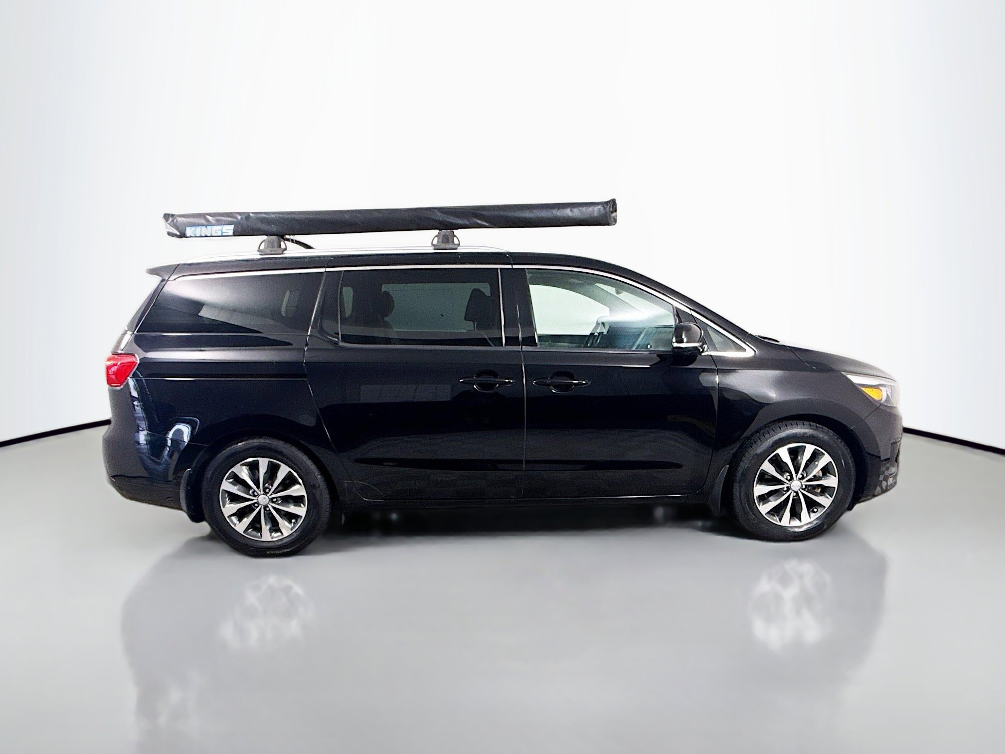 Used 2018 Kia Sedona SX image 11