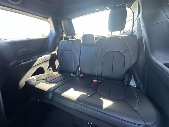 New 2026 Chrysler Pacifica Select image 34