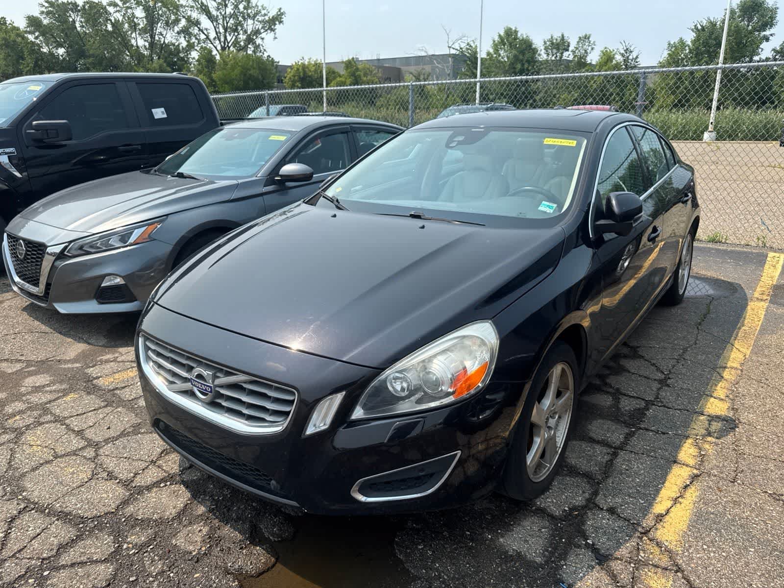 Used 2013 Volvo S60 T5 FWD image 2