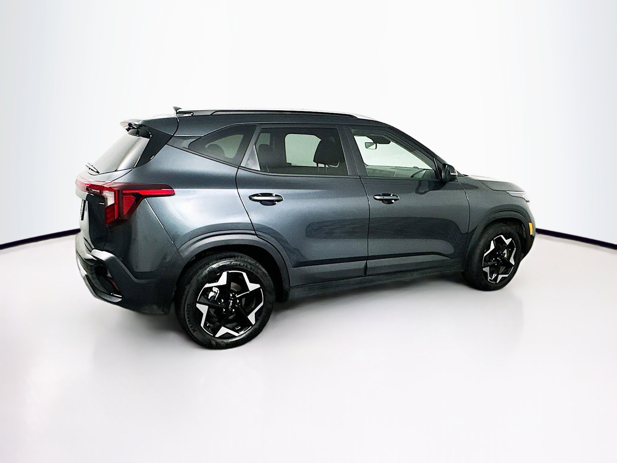 Used 2025 Kia Seltos S FWD image 10