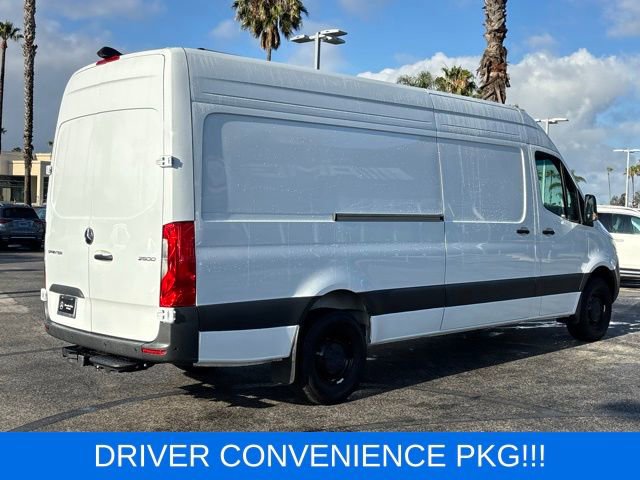 Used 2025 Mercedes-Benz Sprinter 2500 image 3