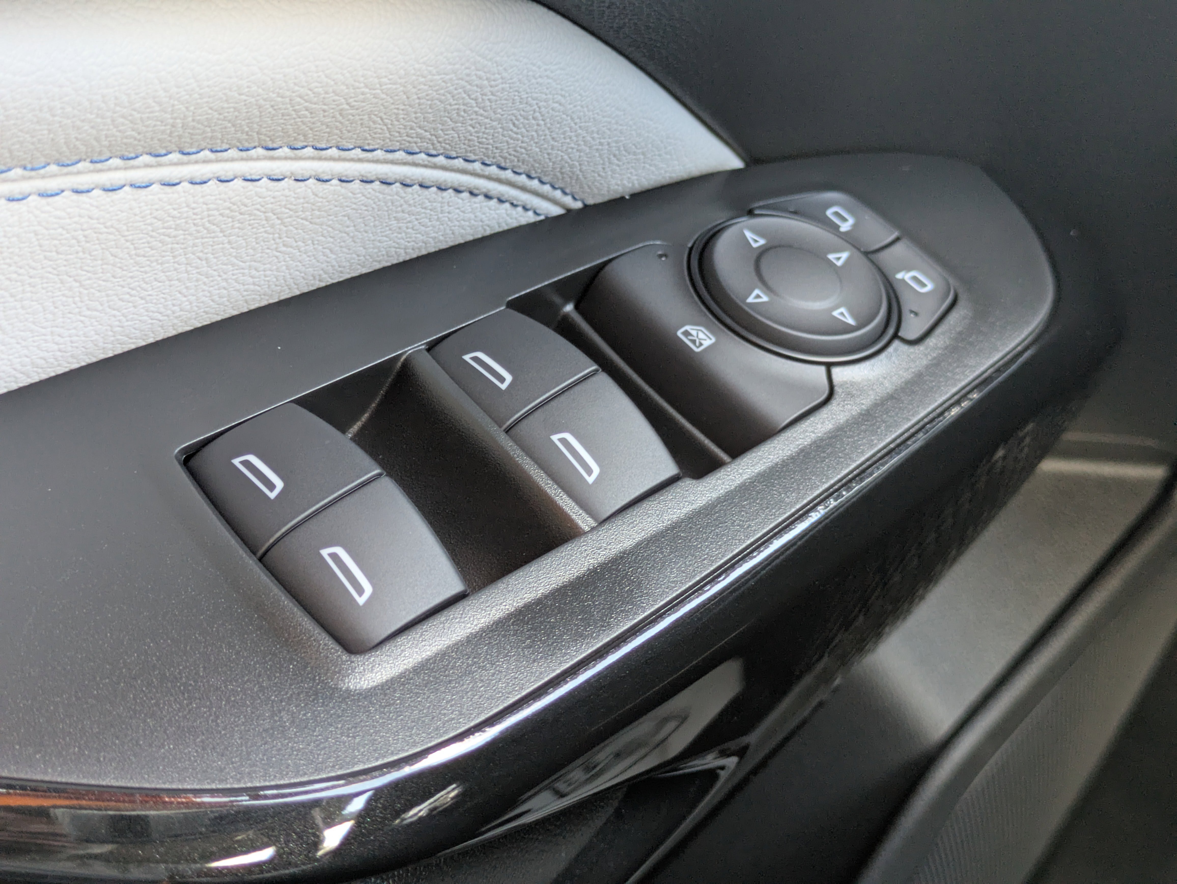 New 2026 Chevrolet Trax LT w/ Driver Confidence Package image 14