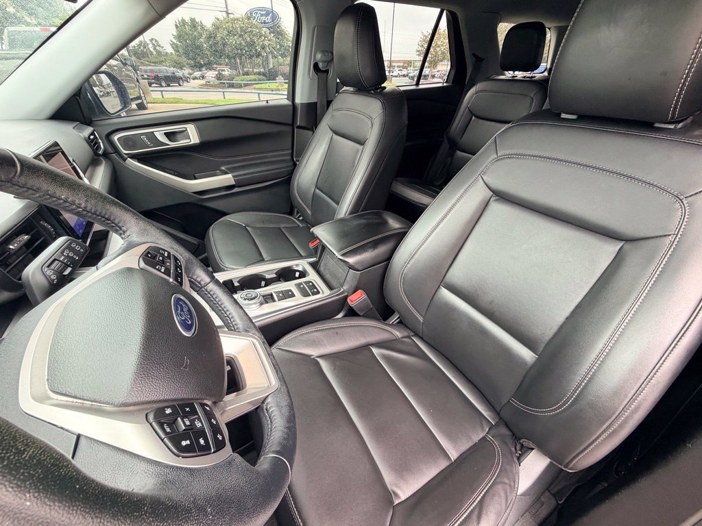Used 2023 Ford Explorer XLT w/ Equipment Group 202A RWD image 24