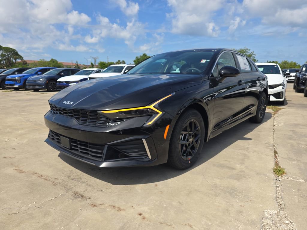 New 2026 Kia K5 LXS FWD image 4