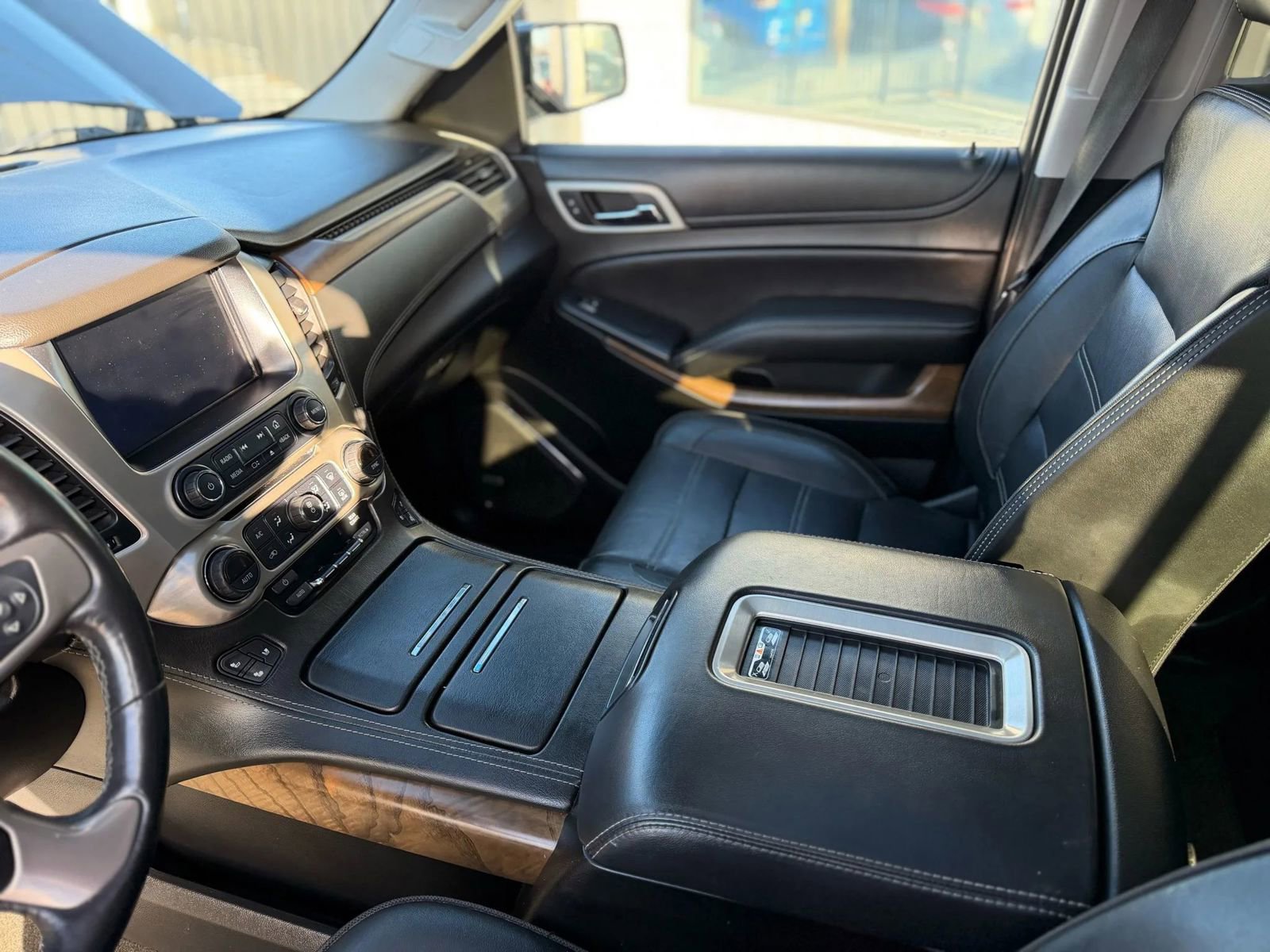 Used 2018 GMC Yukon XL Denali w/ Open Road Package image 37