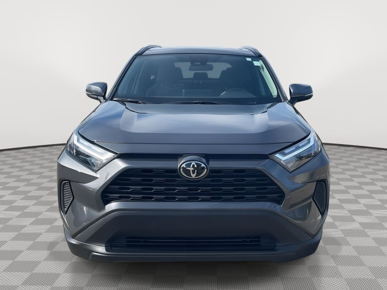Used 2025 Toyota RAV4 XLE AWD/4WD image 3