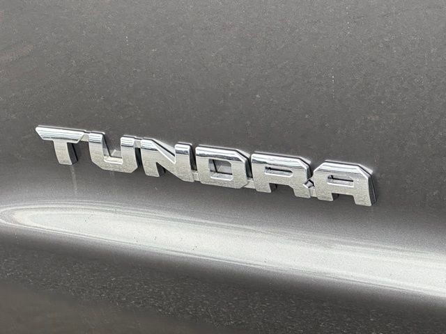Used 2016 Toyota Tundra SR5 w/ SR5 Upgrade Package AWD/4WD image 14