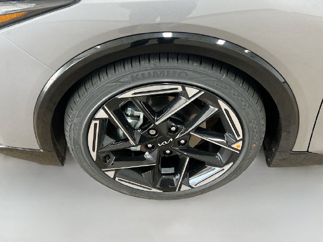 New 2025 Kia K4 EX w/ GT-Line Premium Package FWD image 32