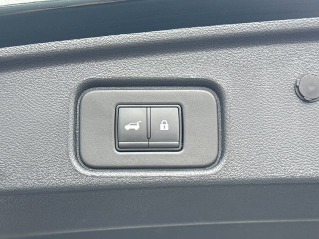 Certified 2025 Nissan Pathfinder Platinum AWD/4WD image 13