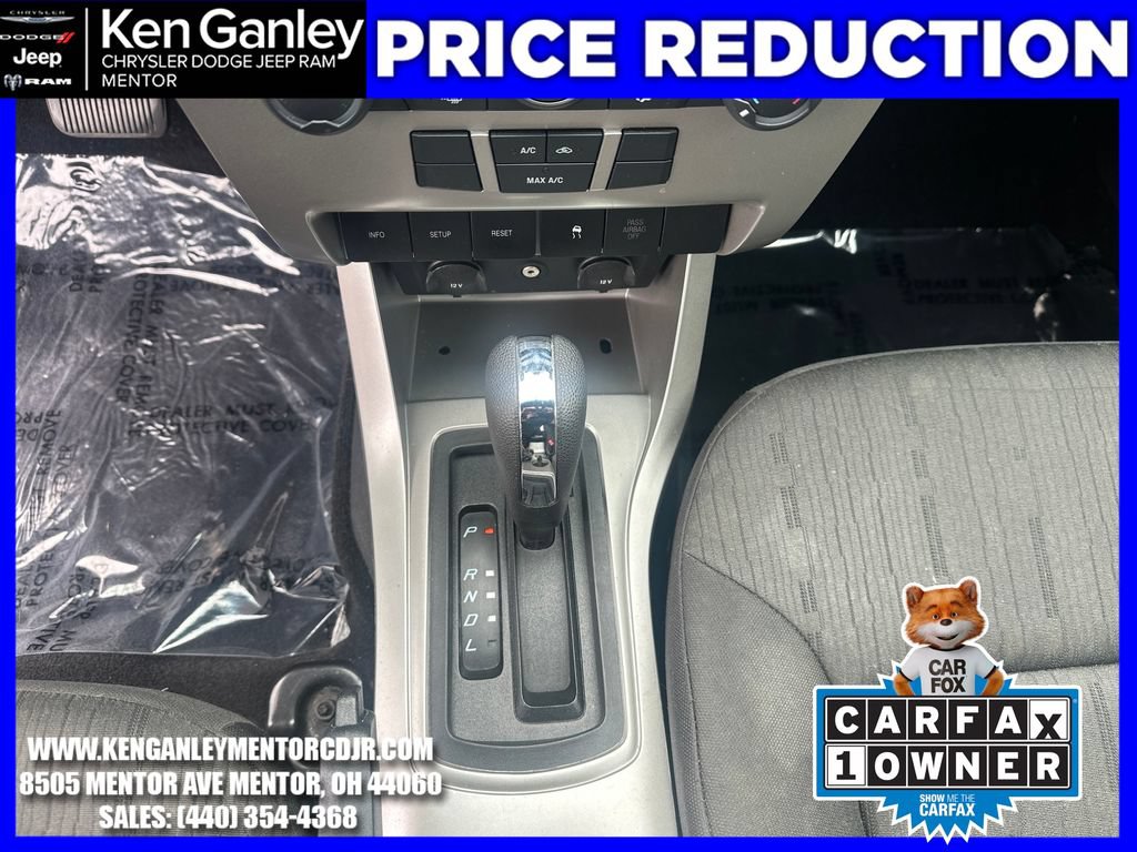 Used 2010 Ford Focus SE FWD image 16