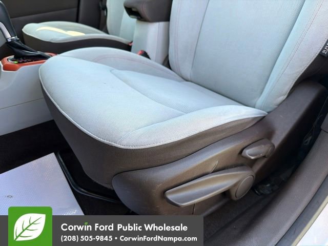 Used 2015 Jeep Renegade Latitude AWD/4WD image 25