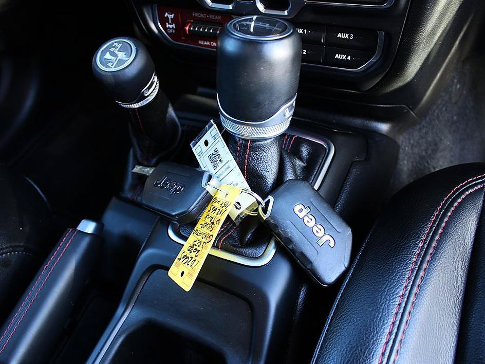 Used 2020 Jeep Gladiator Rubicon AWD/4WD image 24