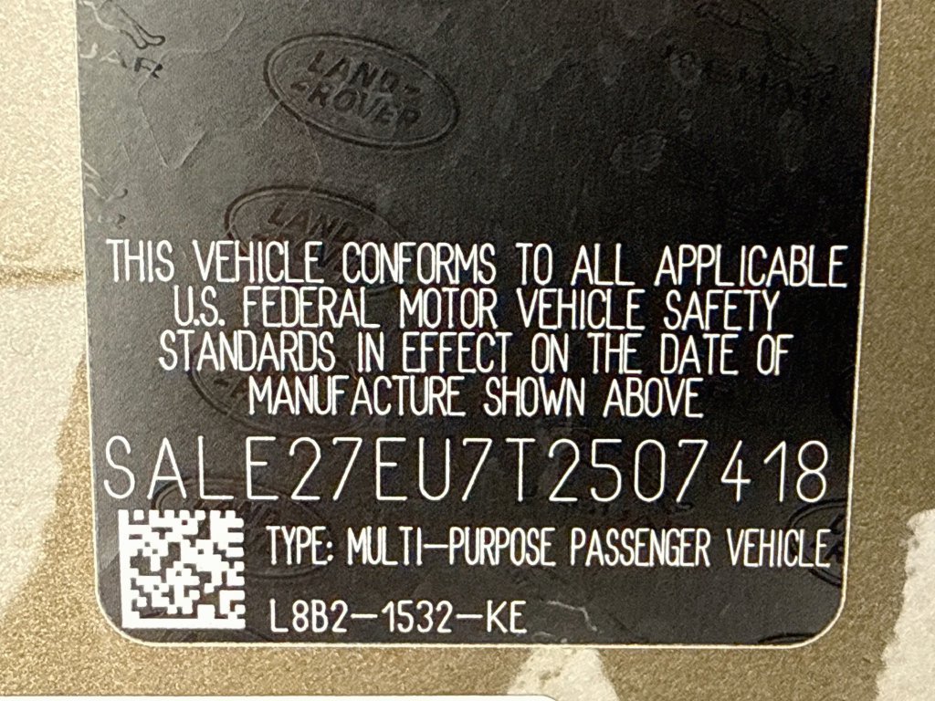 Used 2026 Land Rover Defender 110 X-Dynamic SE AWD/4WD image 28
