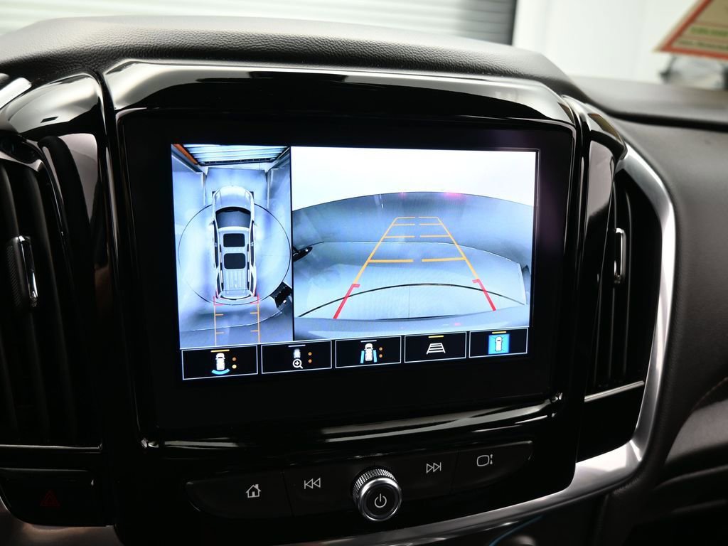 Used 2023 Chevrolet Traverse RS image 20