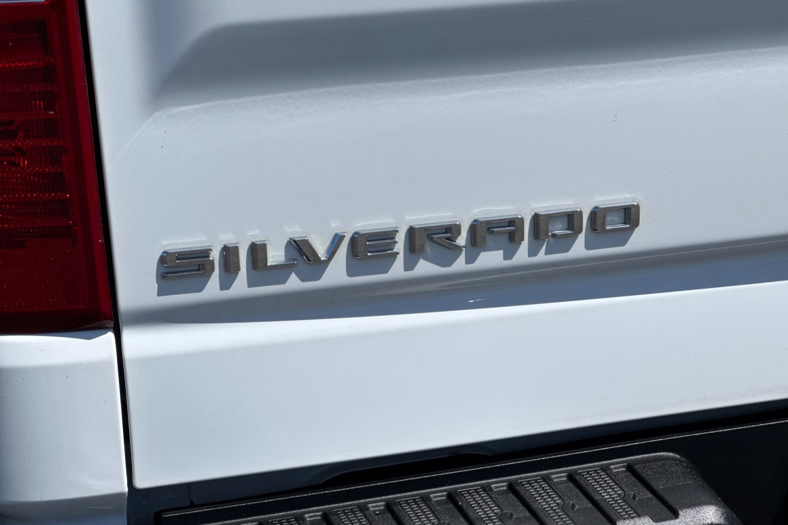 Used 2021 Chevrolet Silverado 1500 LT w/ Safety Package II AWD/4WD image 25